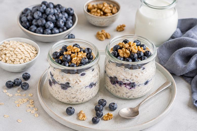 Cremige Overnight Oats mit Skyr im Glas