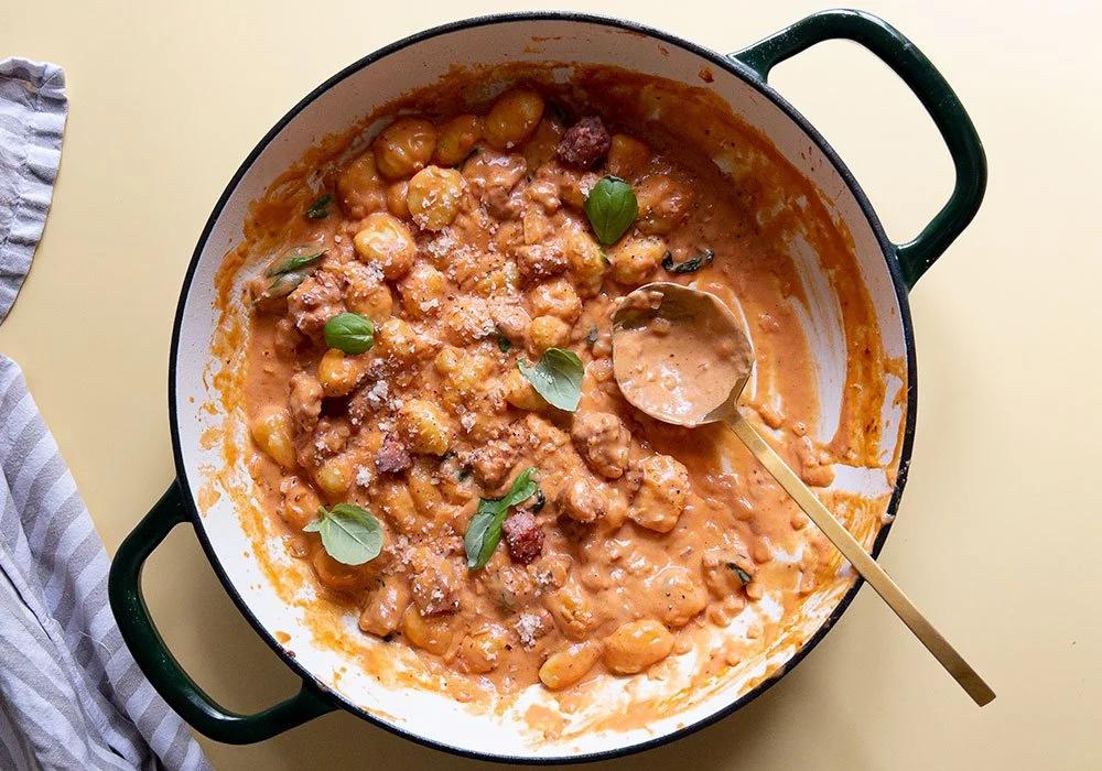 Cremige Sauce mit Gnocchi