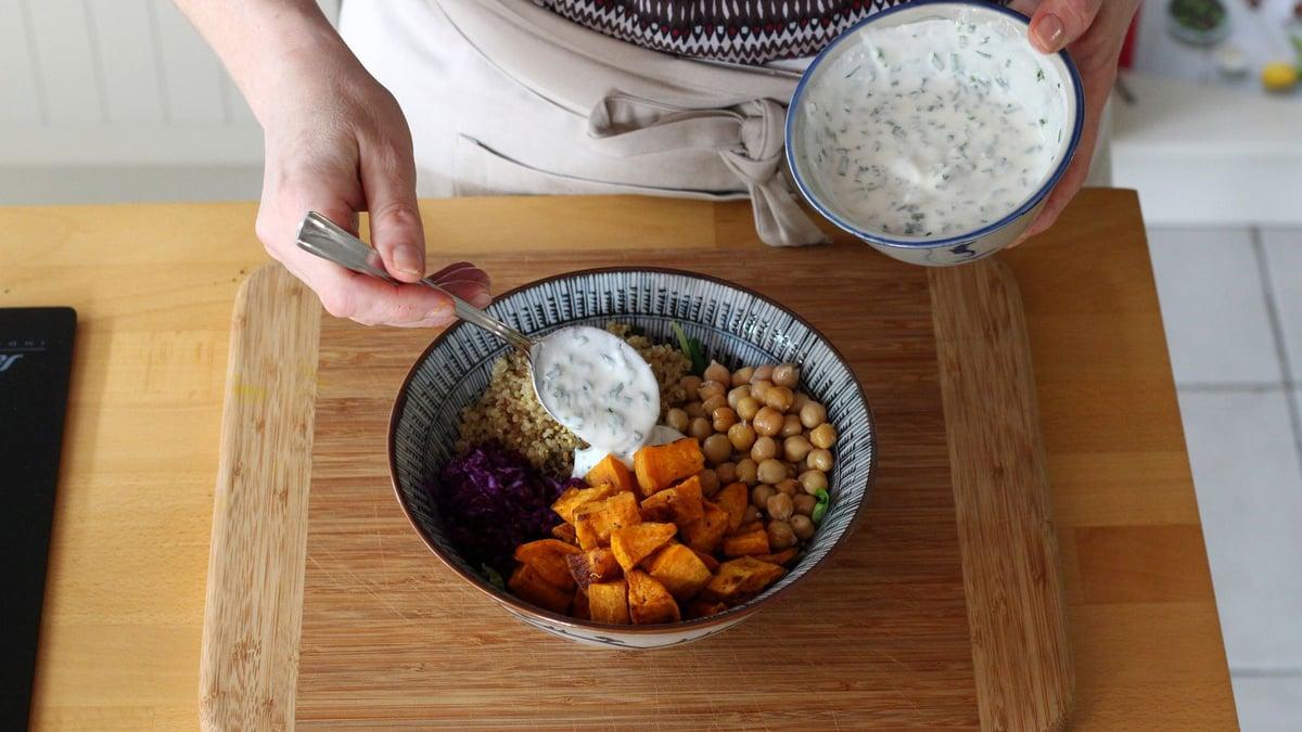 Joghurt Sauce für Protein Bowl