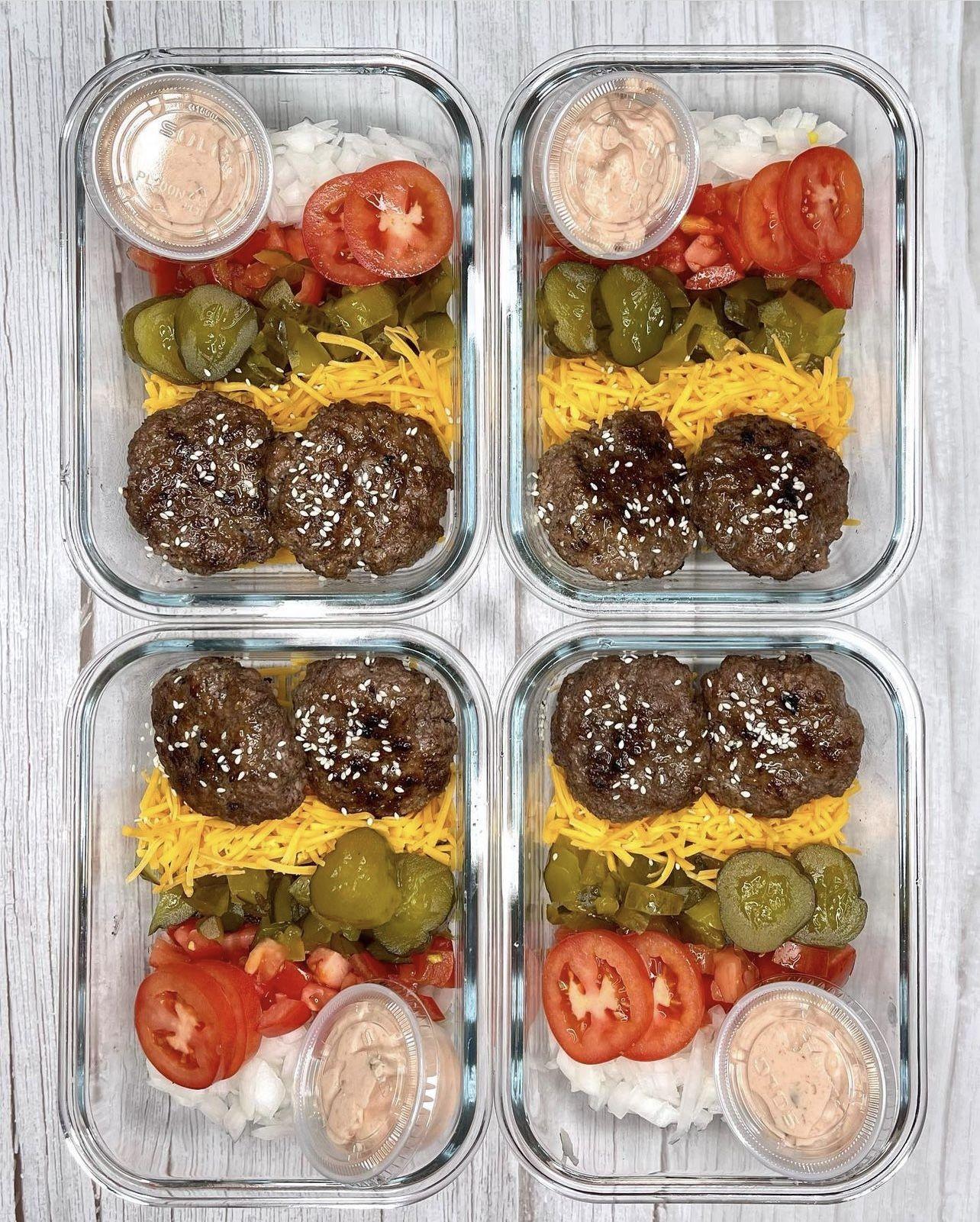 Vorbereitete Burger Bowl Zutaten