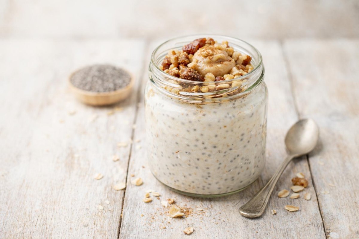Overnight Oats mit Nüssen Samen Topping