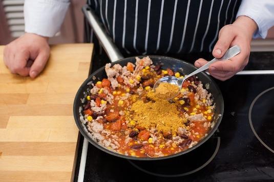 Würzige Burrito Füllung in der Pfanne